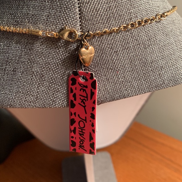 Betsey Johnson Heart Pendant Necklace - Picture 4 of 7